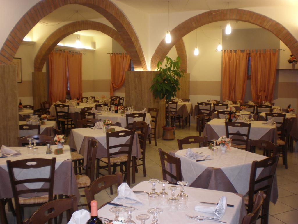 Locanda La Gozzetta Santa Luce Bagian luar foto