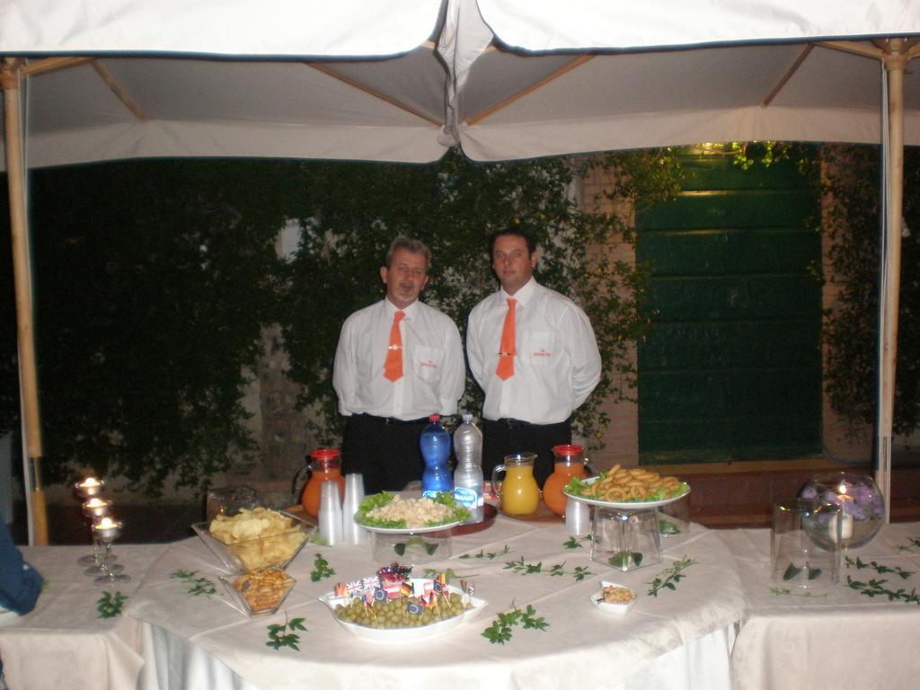 Locanda La Gozzetta Santa Luce Bagian luar foto